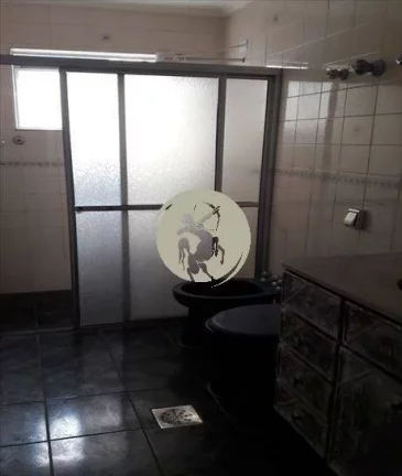 Imagem OPORTUNIDADE!!! PARA INVESTIDORES APARTAMNTO GRANDE, FRENTE, COM ELEVADOR, LOCALIZAÇÃO PREVILEGIAD...