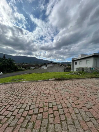 Imagem Casa com 2 dormitórios e Terreno de 596,46m² em Rodeio/SC