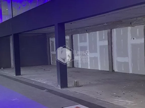 Imagem GALPÃO P/ LOCAÇÃO COMERCIAL, COM 10.850 M², SENDO 5.500M² DE ÁREA CONSTRUÍDA, COM 1.000M² DE MEZANINO. PARTE DO PISO TÉRREO SUPORTA ATÉ 4 TON.