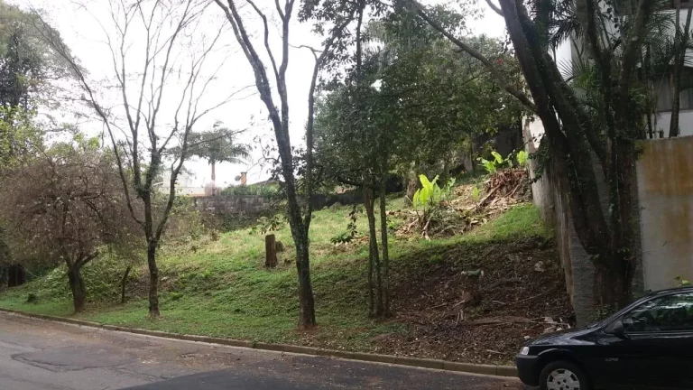 Imagem Terreno à venda no Parque dos Príncipes – localização privilegiada!