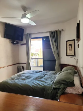 Imagem Apartamento 200 M², 4Q, 3 Suítes, 5 Banheiros, 3 Vagas, Varanda Gourmet, Academia, Piscina, Salão de Festas, Lareira, Playground.