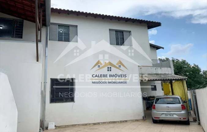 Imagem Sobrado Á Venda Residencial Com Ponto Comercial no Centro de Tatuí-SP