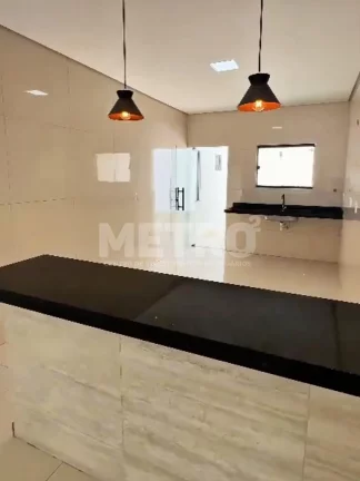 Imagem Casa à venda no Bairro Estela Márcia com 3 quartos, PETROLINA - PE