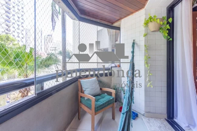 Imagem Apartamento à Venda em Perdizes com 04 quartos ( 1 sui­te ) e 2 vagas, 110m².
