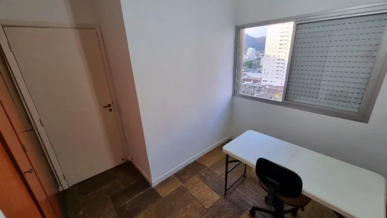 Imagem Praia das Pitangueiras - Prédio com lazer - Ótima localização.
