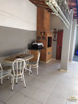 Imagem Casa de bairro em Jundiaí/SP com 3 quartos e uma suíte à venda promoção
