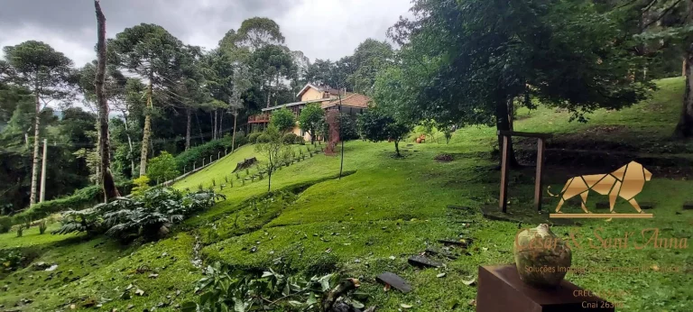 Imagem Encante-se com esta belíssima Chácara à venda em Campos do Jordão-SP