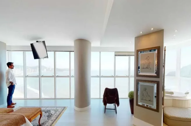Imagem Cobertura Duplex Frente Mar com 6 suítes e 10 vagas na Avenida Atlântica em Balneário Camboriú