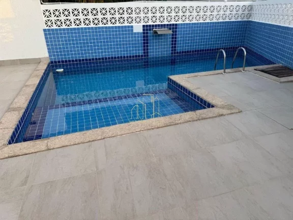 Imagem Excelente casa em condomínio fechado com três suítes espaço gourmet a venda em Buraquinho