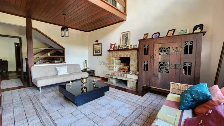 Imagem Casa para Venda em Teresópolis / RJ no bairro Parque do Imbui