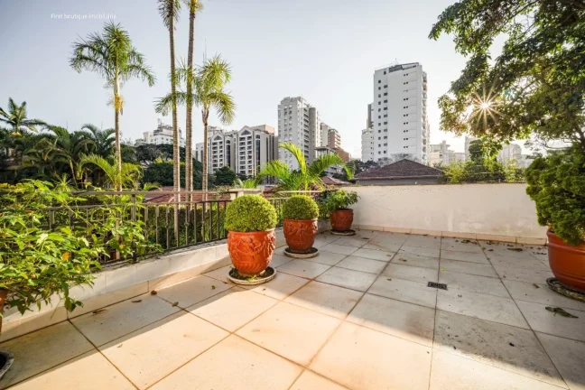 Imagem Casa com 3 Quartos à Venda, 483 m² em Vila Nova Conceição - São Paulo