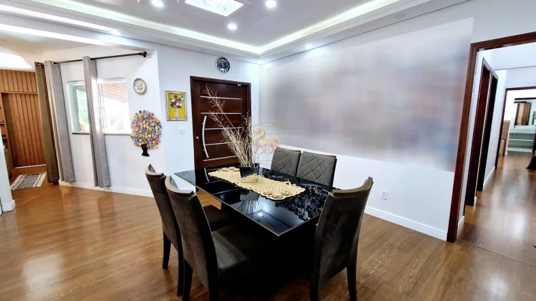 Imagem Casa à Venda em Itapetininga – 285 m², 4 Dormitórios, 1 Suíte, Piscina e Pomar em Terreno de 1.000 m²