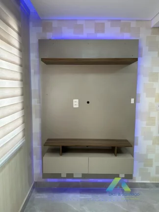Imagem Lindo apartamento semi mobiliado recém reformado com fino padrão de acabamento.