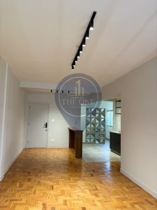 Imagem Imóvel de alto padrão à venda em Pinheiros, São Paulo-SP: 3 quartos, 1 suíte, 2 salas, 1 banheiro, 1 vaga, 105m².