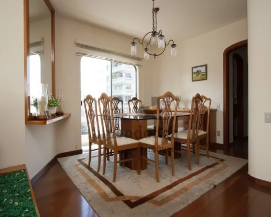 Imagem Apartamento charmoso com espaçoso living para 3 ambientes, terraço, 4 suítes, lavabo, copa, cozin...