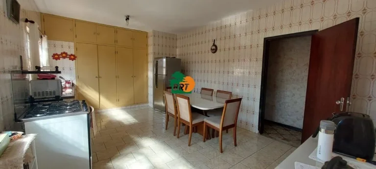 Imagem Casa para Venda em São Roque, Centro, 3 dormitórios, 1 suíte, 3 banheiros, 4 vagas
