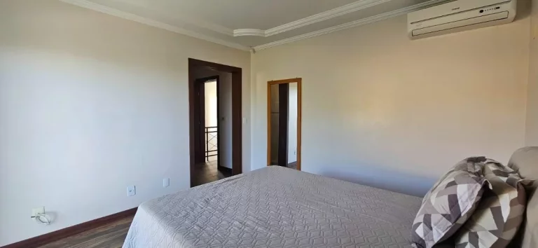 Imagem Casa à Venda, 310 m2, 3 Dormitórios (Suíte), 4 Vagas - Pedra Branca - Palhoça/SC
