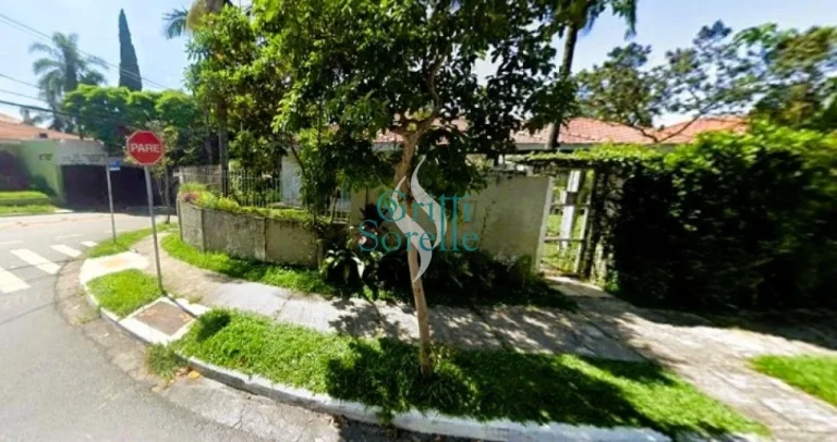 Imagem Casa Térrea à Venda em Alto de Pinheiros - São Paulo/SP.
