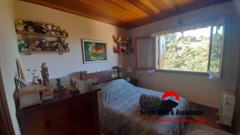 Imagem Casa a Venda na Região do Alto do Vale Encantado em Campos do Jordão - SP
