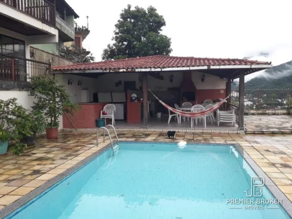 Imagem Casa à venda, 367 m² por R$ 950.000,00 - Fazendinha - Teresópolis/RJ