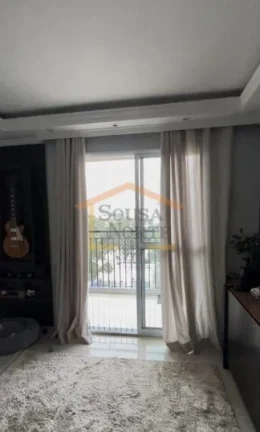 Imagem Apartamento com 2 dormitórios, varanda, cozinha americana, área de serviço, armários na cozinha ...