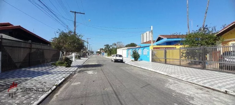 Imagem Sobrado com 3 dormitórios à venda, 180 m² por R$ 1.100.000,00 - Solemar - Praia Grande/SP