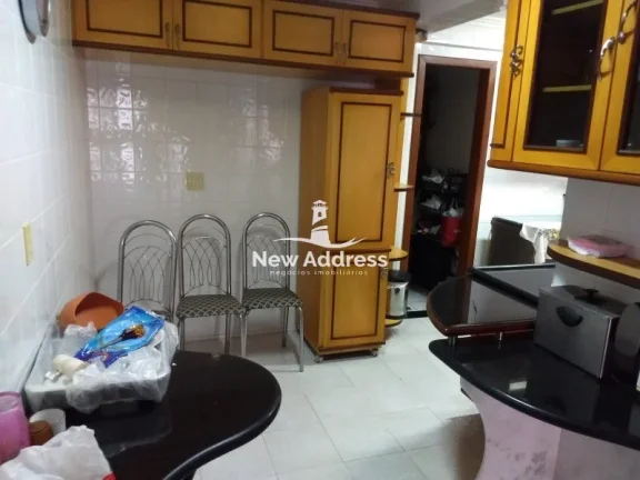 Imagem Amplo apartamento de 132 m², sol da manhã, último andar, 3 quartos, suíte com banheira, lazer completo, a 3 quadras do mar em Itapoã.
