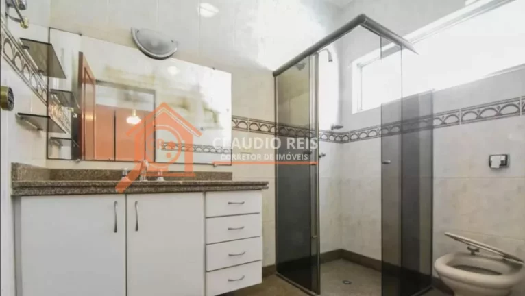 Imagem Sobrado à venda com 4 Quartos, 665m² - Jardim Marajoara