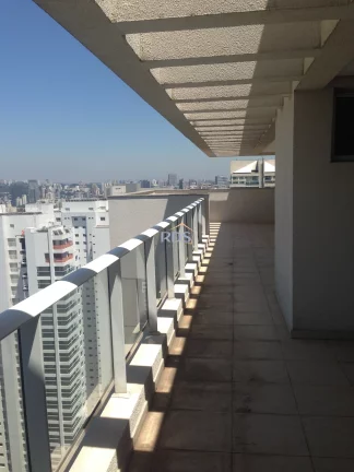 Imagem Vende Cobertura de 606m² com 4 suítes, 5 vagas e depósito privativo no Campo Belo.