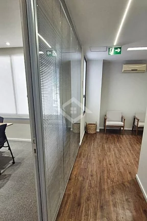 Imagem Leblon Alugo Sala 142m2 com ar central e 2 Vagas