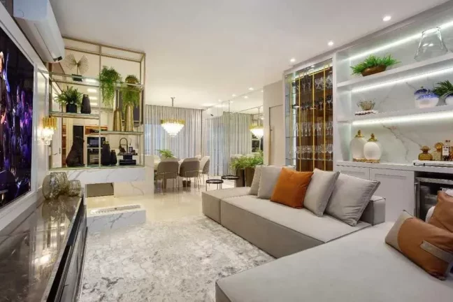 Imagem Apartamento com 3 dormitórios sendo 2 suítes e 3 vagas de garagem no Centro de Balneário Camboriú/SC