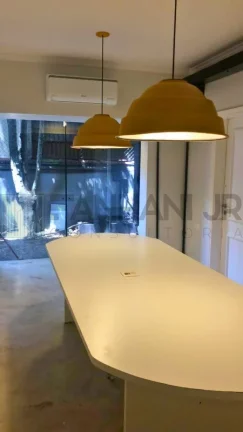 Imagem Aluguel de Casa Comercial no Jardim América, São Paulo-SP: 8 salas, 20 vagas de garagem, 500 m² de área.