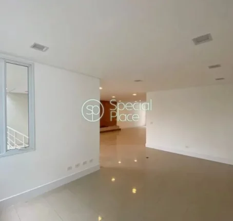 Imagem Casa à venda em Condomínio Brooklin *425m² privativos *Living com ambientes integrados *Lareira *...