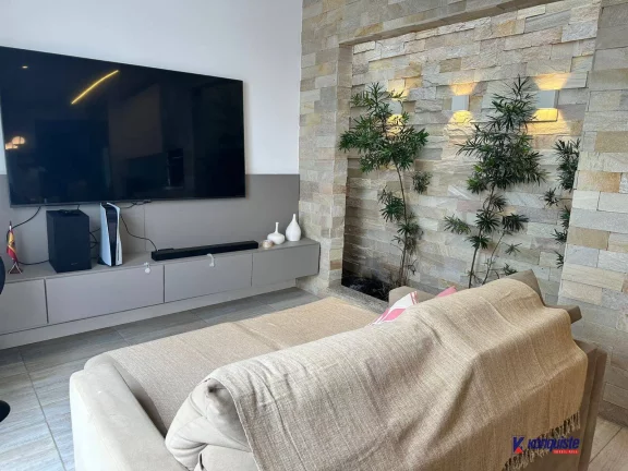 Imagem VENDO CASA DE 3 DORMITORIOS SENDO UMA SUITE EM CONDOMINIO - SIM