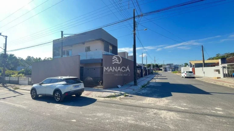 Imagem Casa 2 Dormitórios, 1 suíte 2 banheiros 2 vagas de garagem itajuba