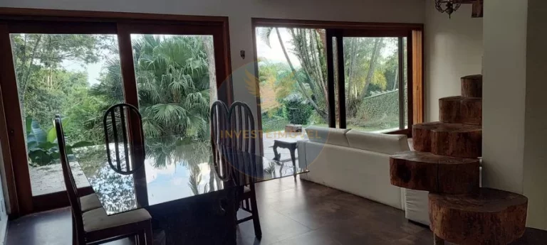 Imagem Casa em Condomínio a Venda no bairro Granja Viana - Jandira, SP