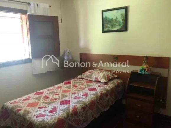 Imagem Linda casa com 900m de terreno e 610 m de construção, escritório, despensa com adega, churrasquei...