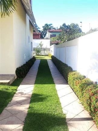 Imagem Casa Duplex, 05 Quartos, Area Gourmet c/ Churrasqueira, 06 Vagas de garagem, Enseada Azul, Guarapari - ES