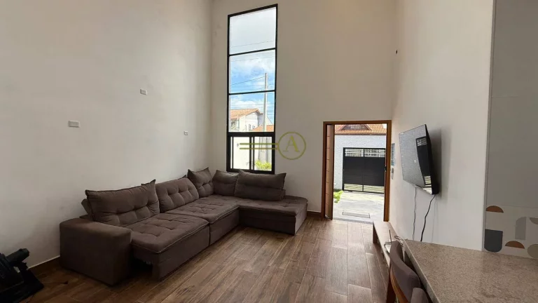 Imagem Linda casa térrea a venda 100m da praia e porteira fechada em Peruíbe
