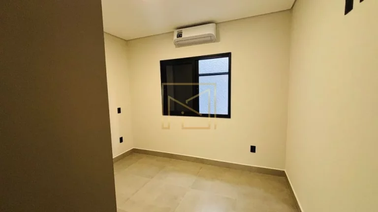 Imagem Design e Espaço: Residência com Pé Direito Alto e Ambientes Integrados no Condomínio Real Park, Sumaré/SP.