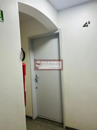 Imagem Apartamento de 2 Dormitórios à Venda no Parque das Árvores, SP, 45m², Valor de Oportunidade..