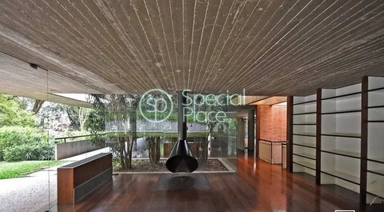 Imagem Excelente residência com 976m² de área construída num terreno de 3.100m² no bairro Cidade Jardi...