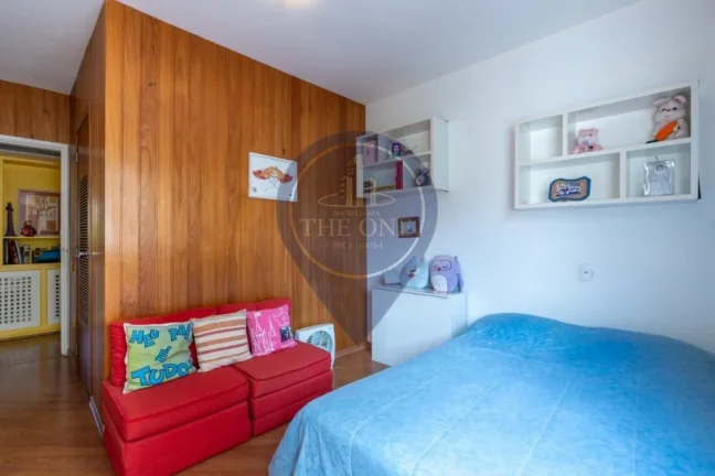 Imagem Apartamento de Luxo em Pinheiros: 4 Quartos, 2 Suítes, 5 Banheiros, 2 Vagas de Garagem, 224m² - São Paulo-SP.