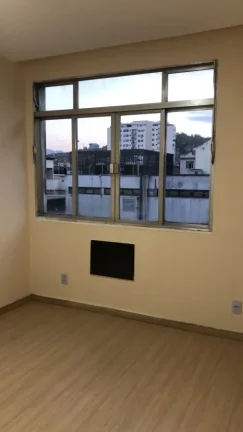 Imagem Apartamento para Venda em Rio de Janeiro, OLARIA, 2 dormitórios, 1 banheiro, 1 vaga