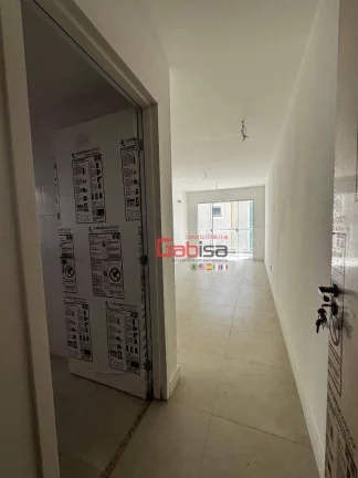 Imagem Apartamento com 2 dormitórios à venda, 53 m² por R$ 479.000,00 - Palmeiras - Cabo Frio/RJ