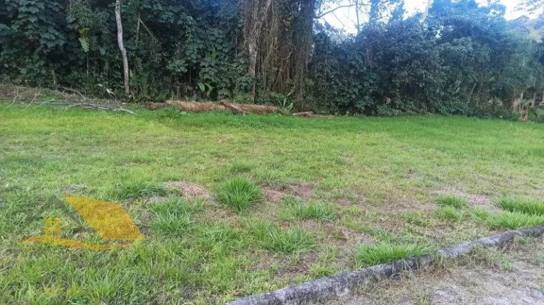 Imagem Vendo terreno com 360 mts², totalmente plano em Amparo