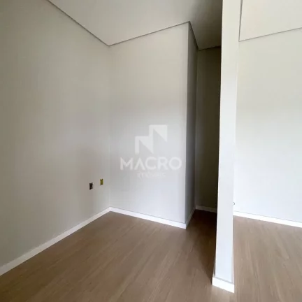 Imagem Sobrado alto padrão | Barra do Rio Cerro | 4 suítes | 225m²