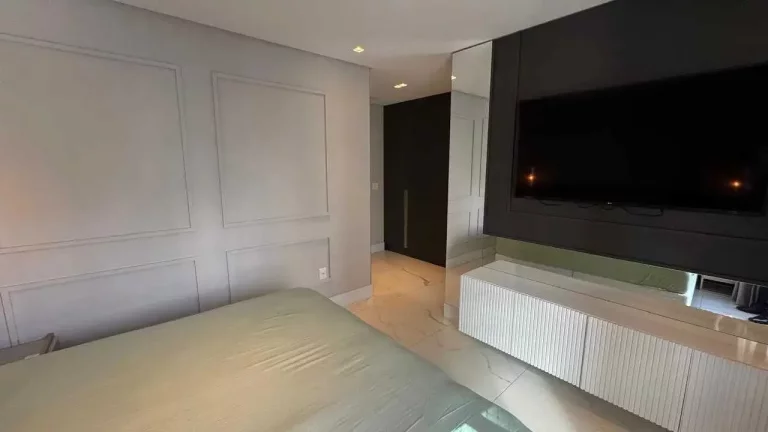 Imagem Apartamento com 4 suítes e 3 vagas de garagem em Meia Praia - Itapema/SC