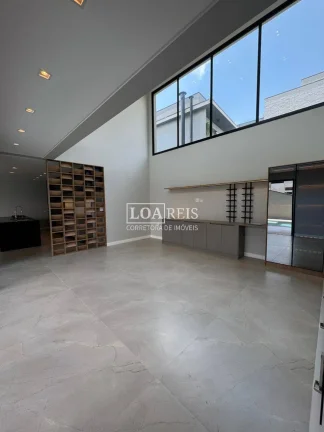Imagem CASA 4 SUÍTES SENDO 1 SUÍTE MASTER CONDOMÍNIO ALPHAVILLE II