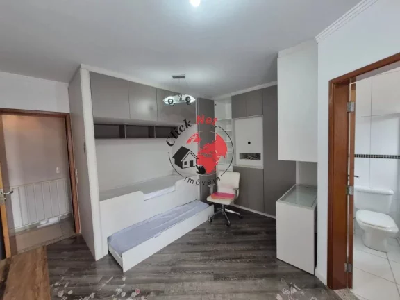 Imagem Lindo sobrado para venda bem localizado no bairro de Nova Petrópolis, com 3 suítes, 6 vagas, 162,90m².
